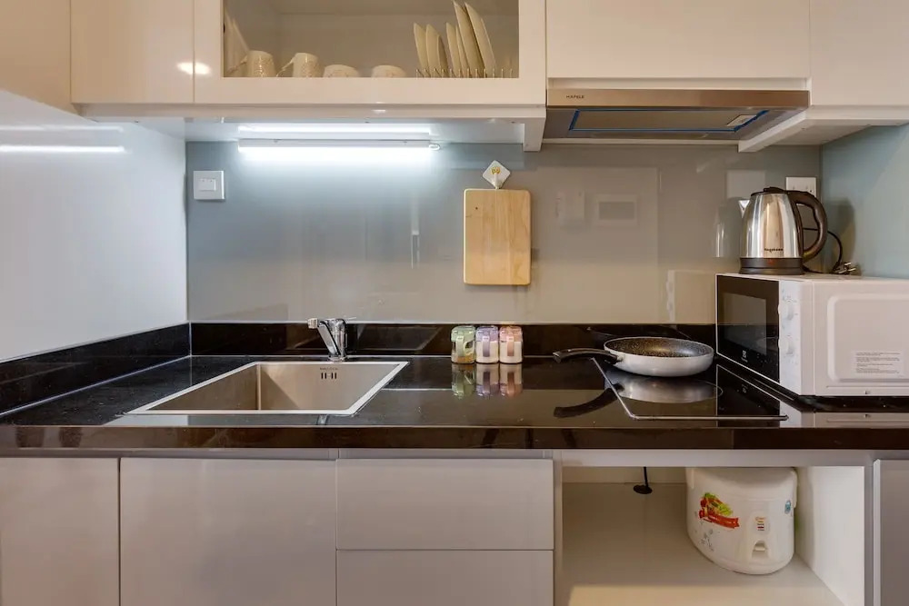 Hikari Rivergate Apartments - Free Pool, Free Internet SIM for 3 nights, Free Pick Up for 5 nights