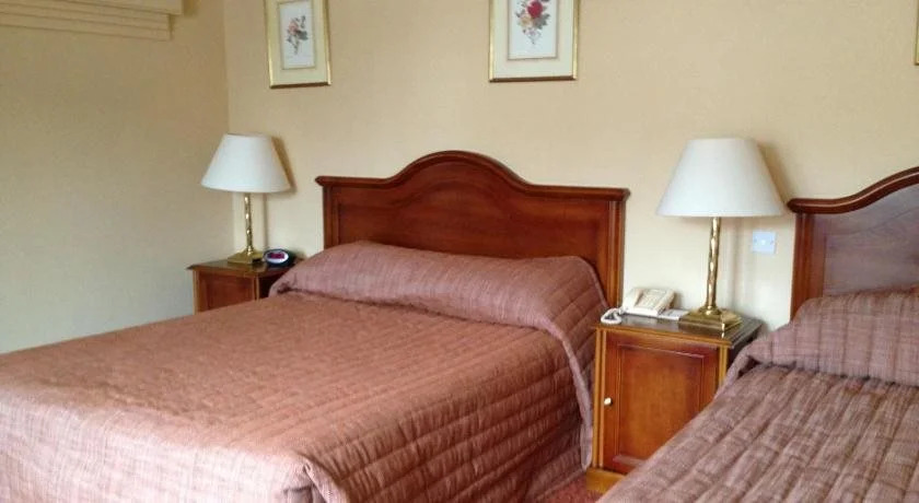 Killarney Lodge