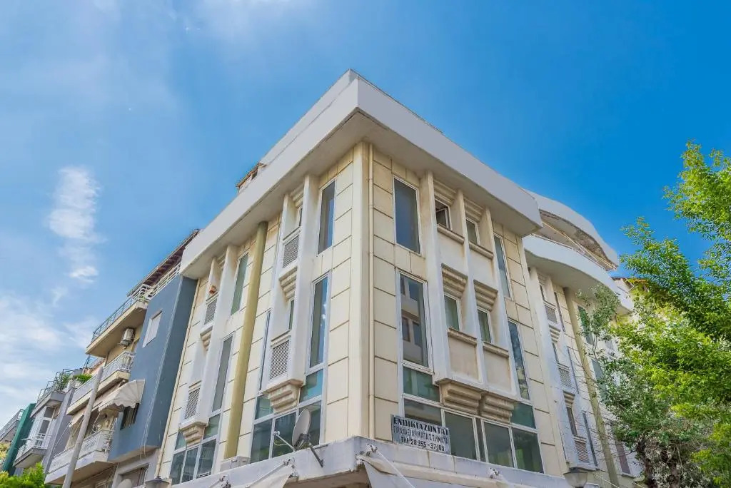 Sergios Apartments 4