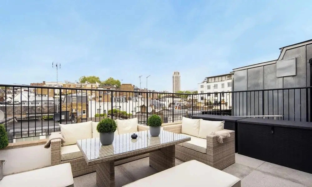 1 Min Walk to Harrods Knightsbridge Duplex