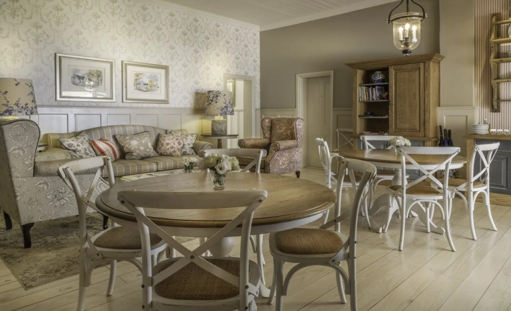 Avenues Guest House