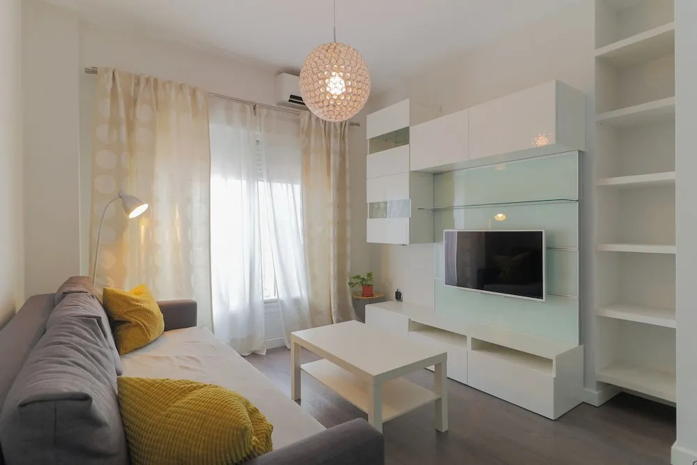 Cosy 1 Bedroom Calle Victoria