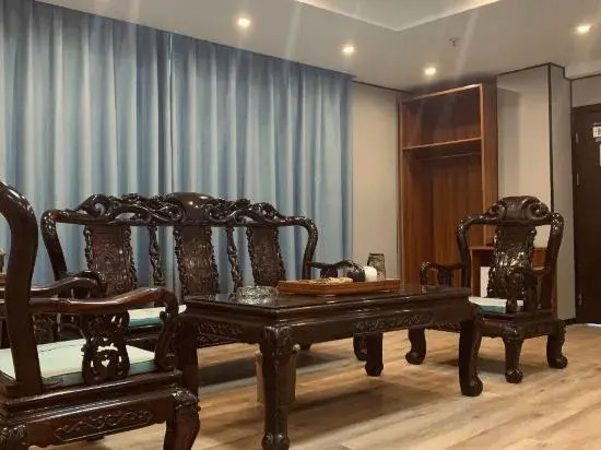 Jincheng Business Hotel