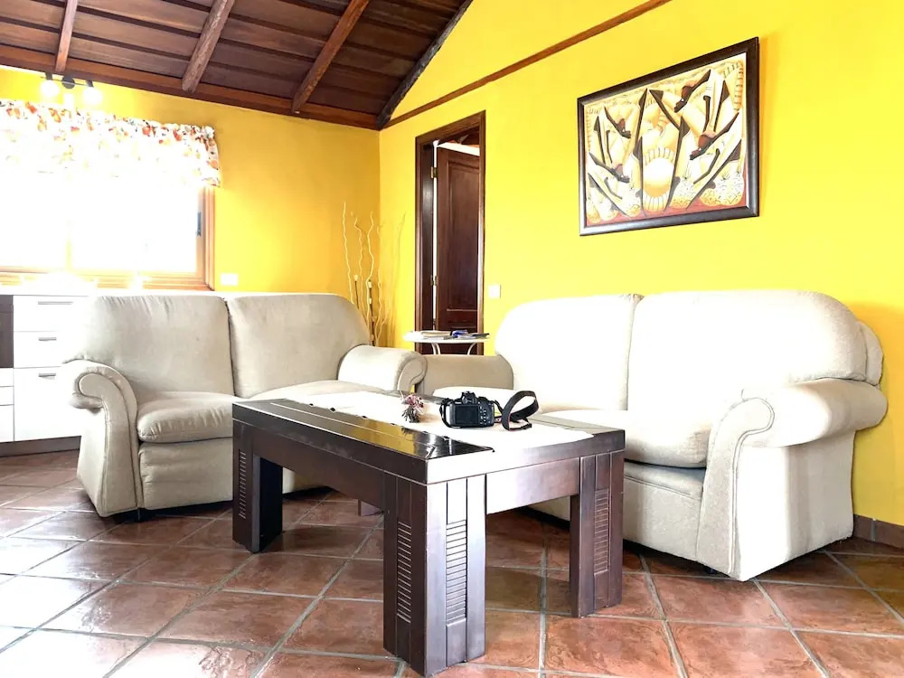 Casas La Paredita