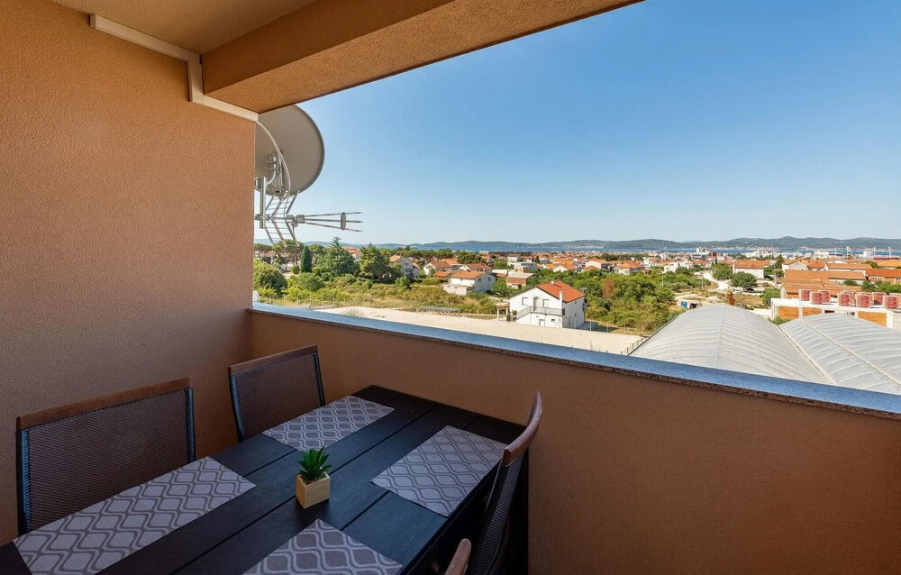 Amazing Apartment in Zadar With Wifi and 2 Bedrooms