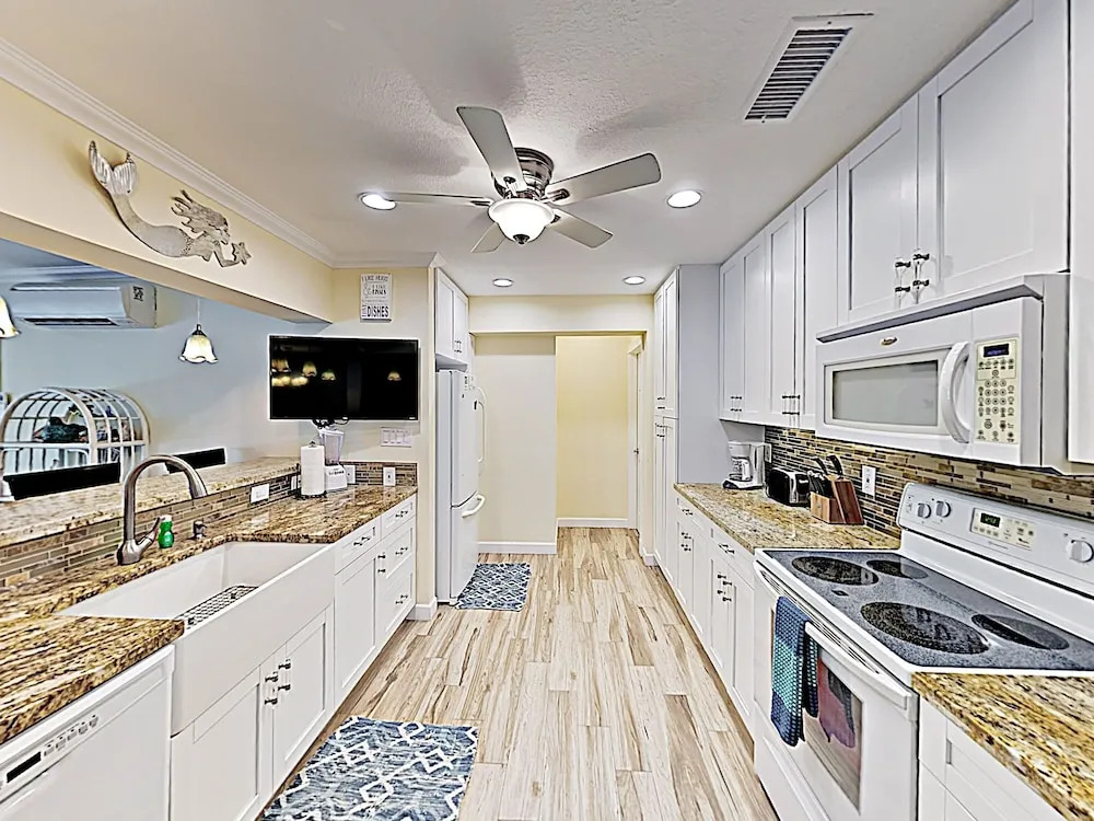 261 11th St Home