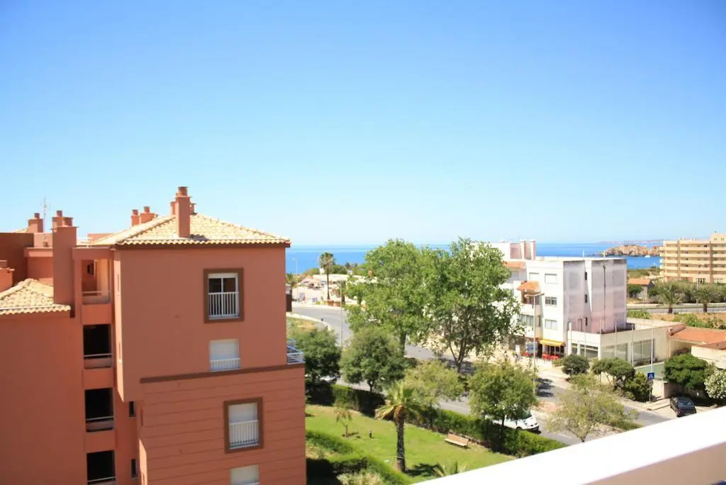 Litoral Mar Beside the Beach