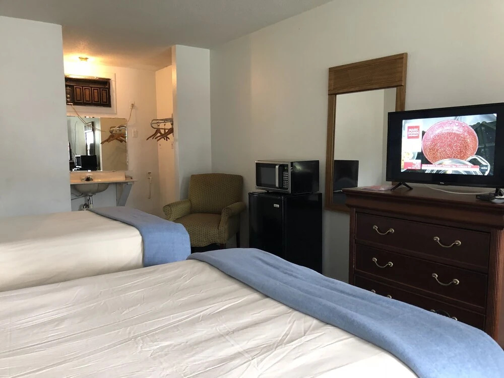 Motel 8 Lake City