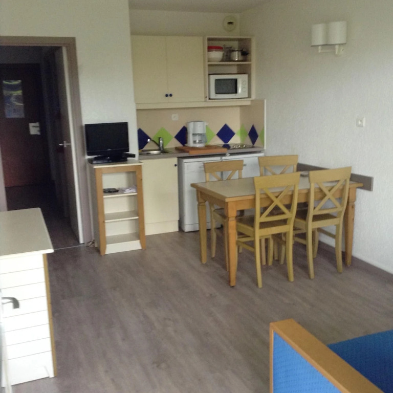 Apartment with One Bedroom in Antibes, with Wonderful Sea View, Shared Pool, Furnished Terrace