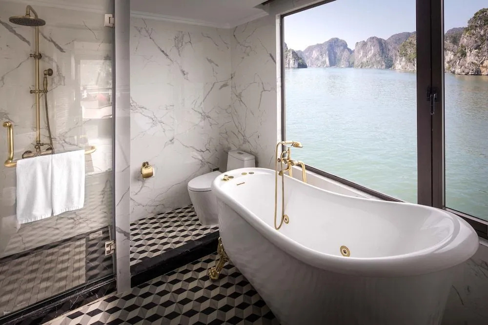 Ambassador Signature Cruise - Lan Ha Bay