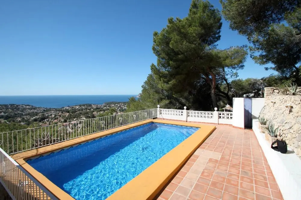 Bellevue - sea view holiday home with private pool in Benissa
