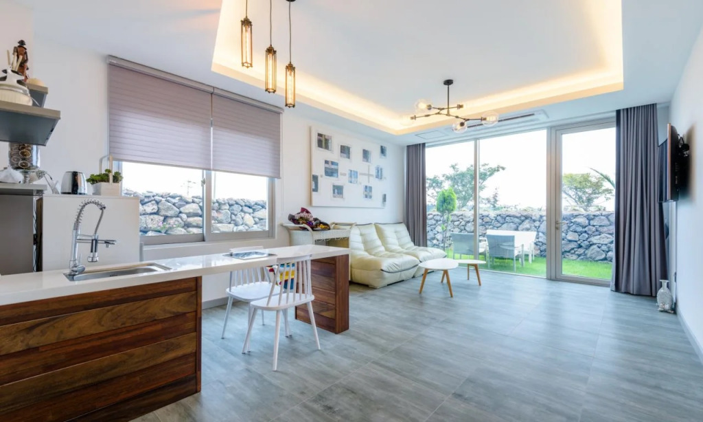 Seogwipo Dawa Pool Villa Pension