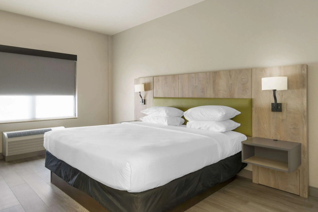 Country Inn & Suites by Radisson, Tampa Airport North, FL