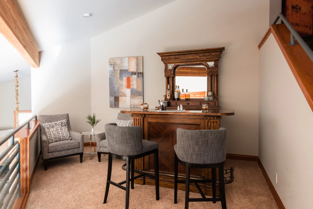 Sleeps 16! Modern Home Mins From Deer Valley! w/ Hot Tub  ❤ by AvantStay