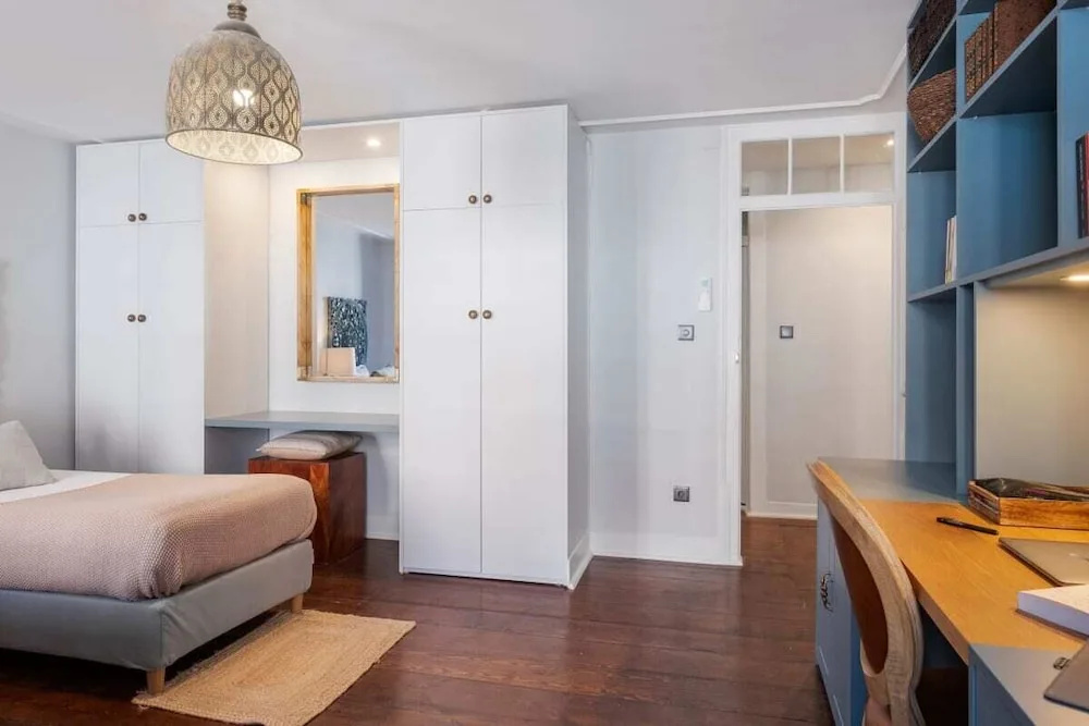 Bella Vista - Modern Classic in Heart of City