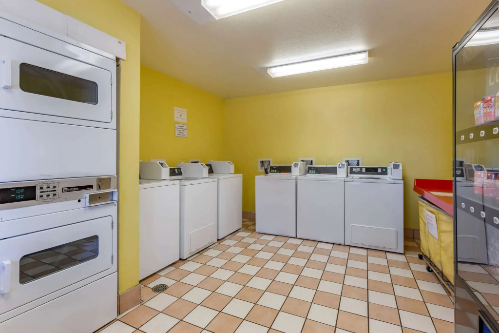 Suburban Studios Albuquerque Uptown