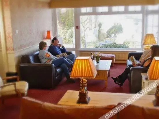 Lamorna Lodge