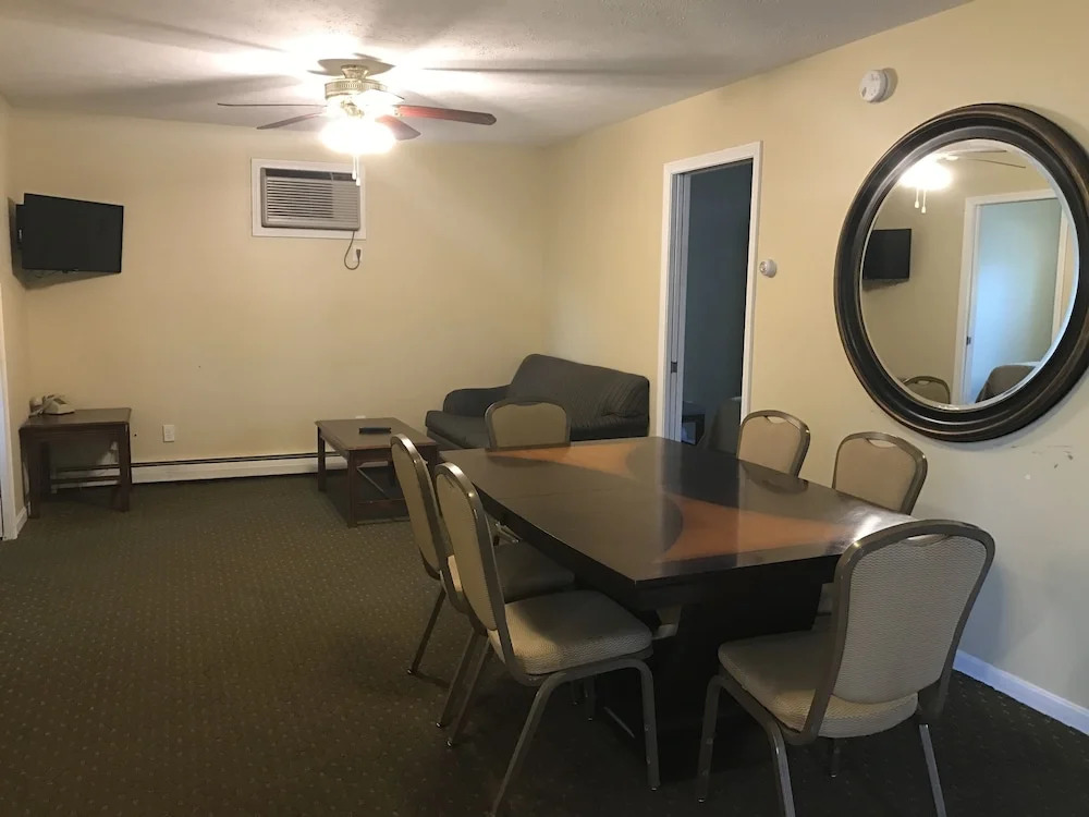 Exit 5 Resort & Condominium
