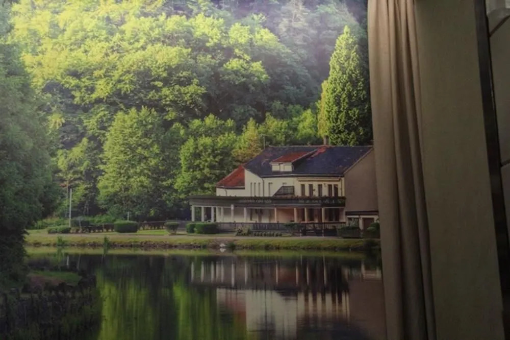 aina hotel(洛阳爱纳艺术酒店)