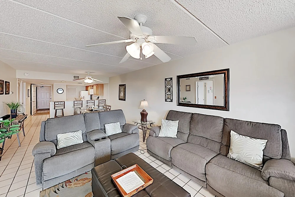 4400 Gulf Blvd Condo Unit 105