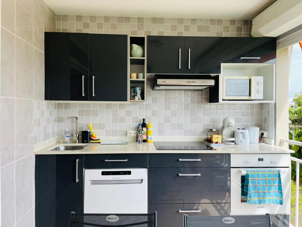 Appartement vue mer, piscine, dans quartier prisé de Gosier