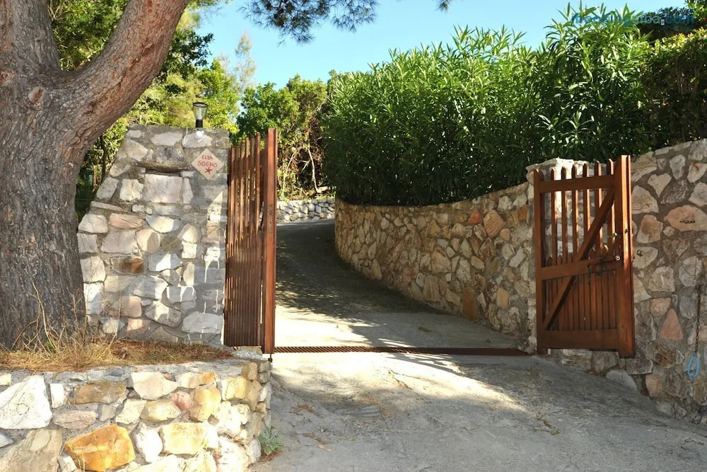 Villa Enfola
