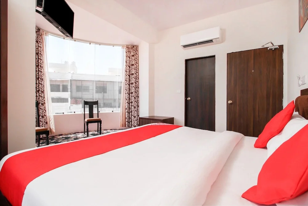 Hotel Lily Bay Prime by OYO Rooms