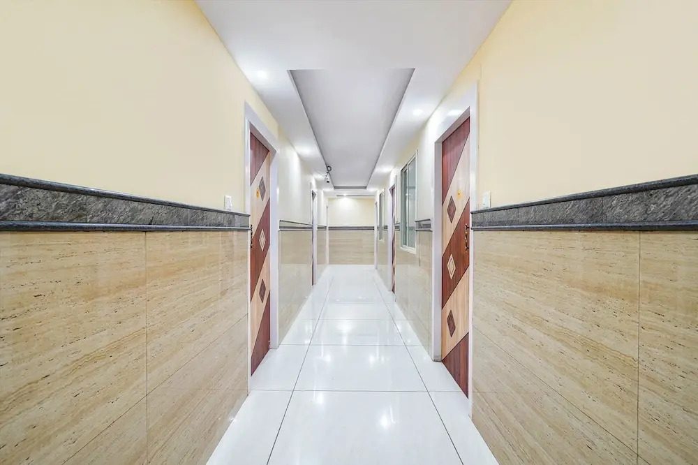 Fabhotel Sai Luxury Comforts