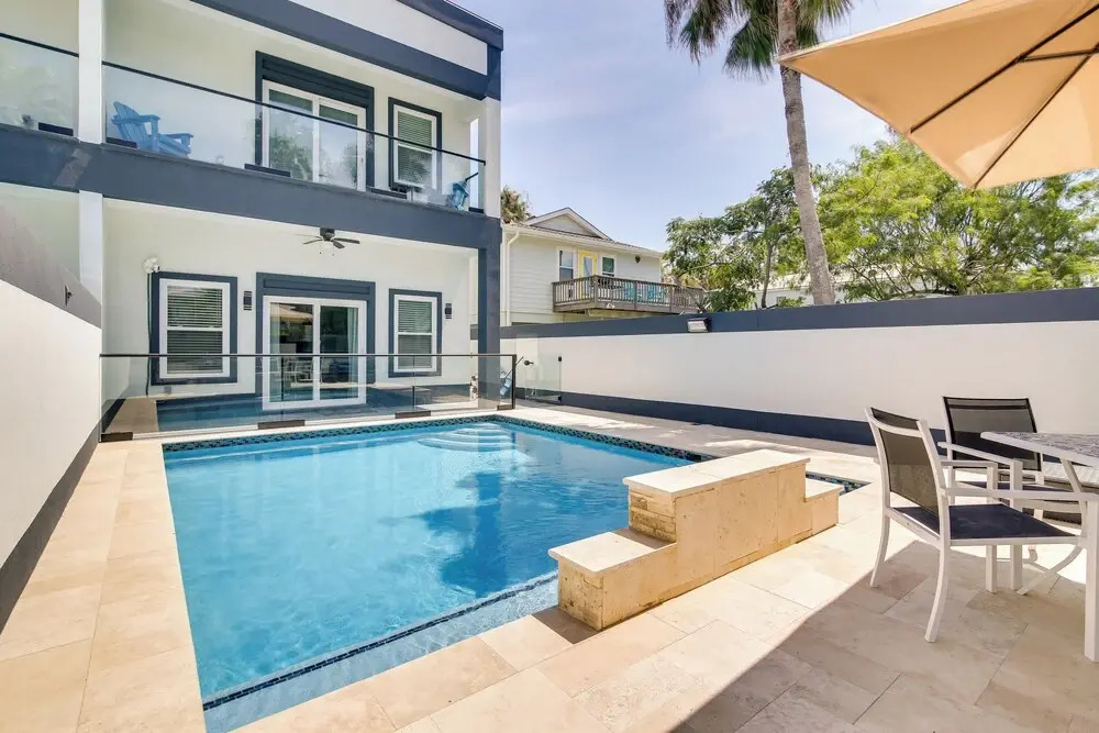 South Padre Island Retreat: Private Pool!