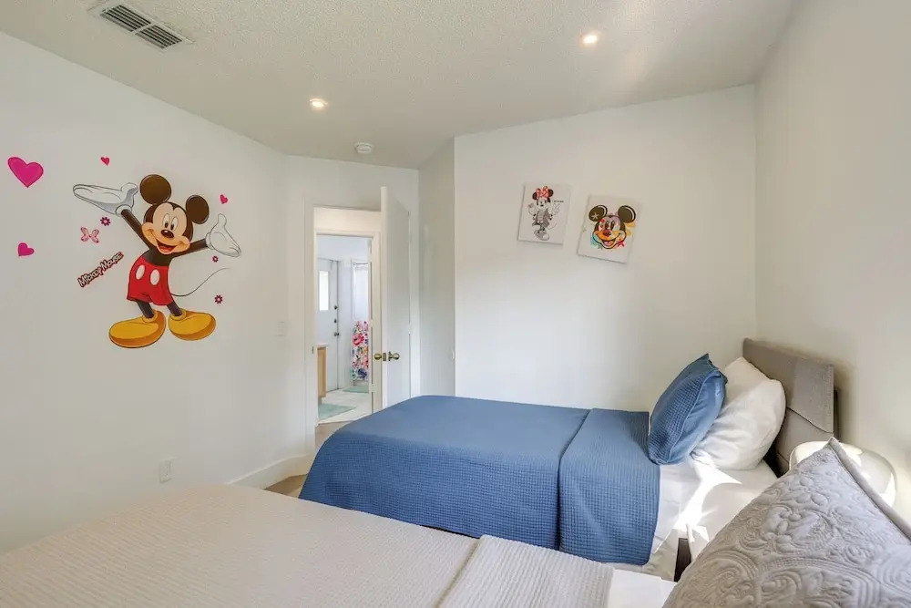 6 Mi to Disney World: Home w/ Large Yard!