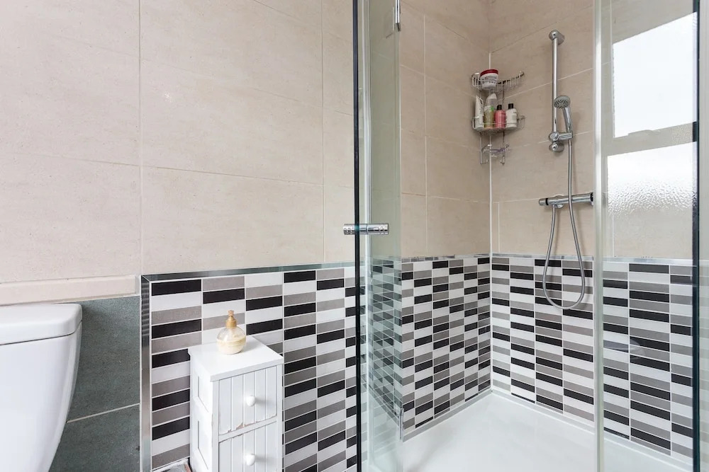 3 Bedroom House In Central Wimbledon