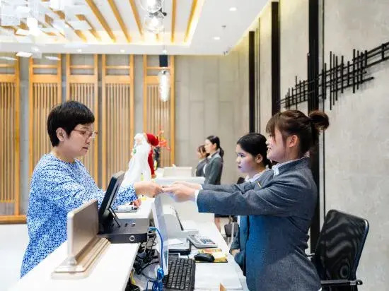 Danzhou Guanlan Shangpin International Hotel