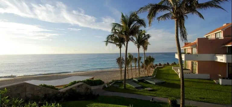 Ocean Villa All Inclusive by Omni Cancun