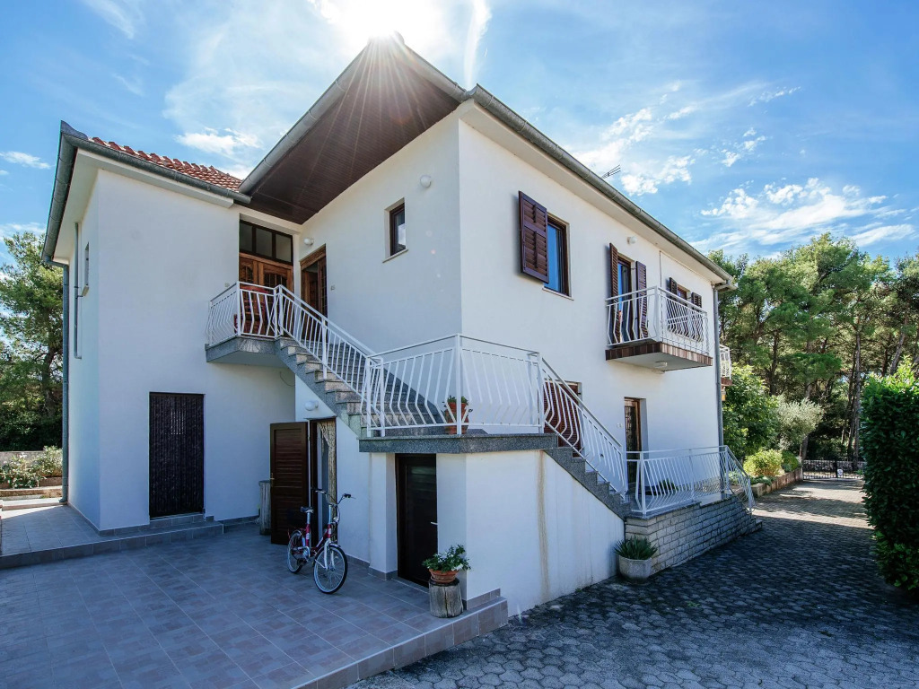 Apartment in Dalmatia With Terrace