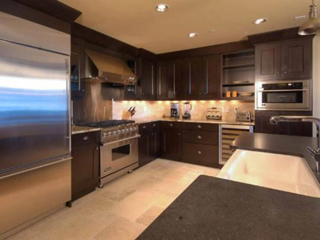 Edgemont Condos by Moving Mountains
