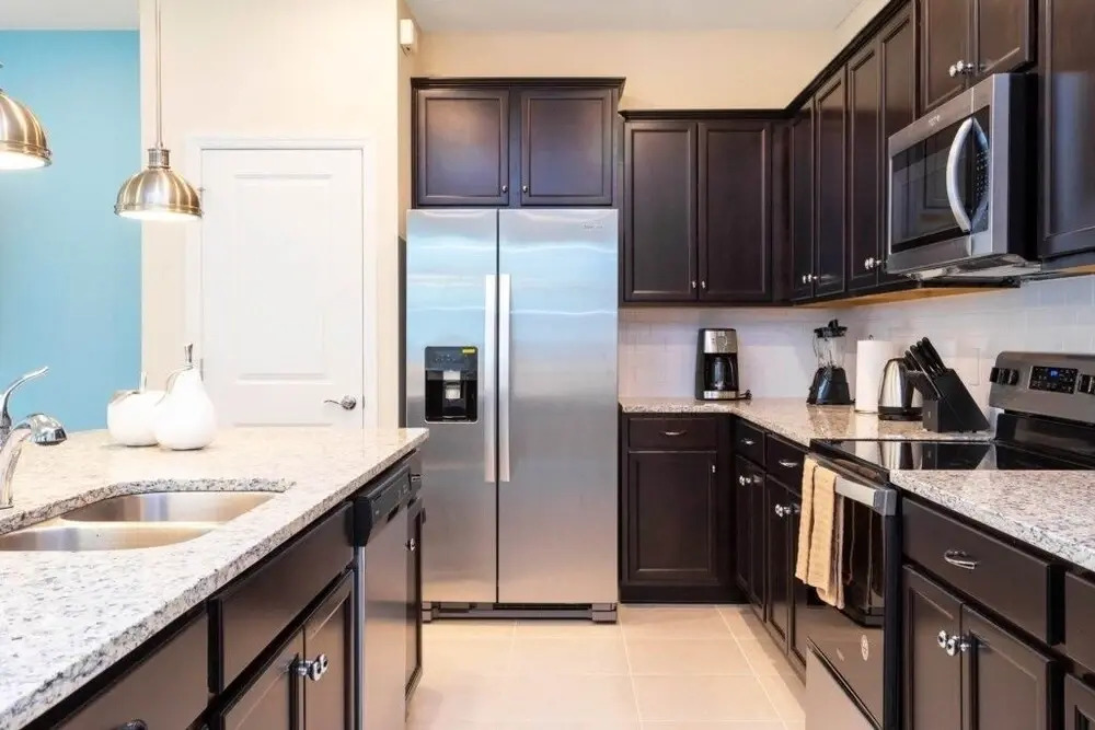 4 Bedroom/3.5 Bath Townhome Windsor Island-4501wi 4 Townhouse by Redawning, Davenport