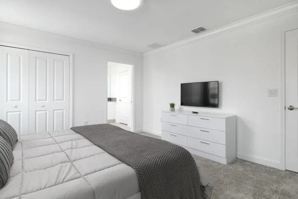 Gorgeous New Townhome at Storey Lake