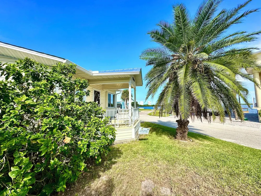 Views for Days 2BR Beach House N1344