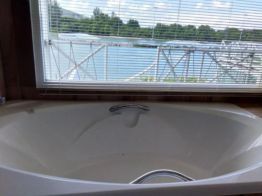 IWP Wake Park & Resort Hotel