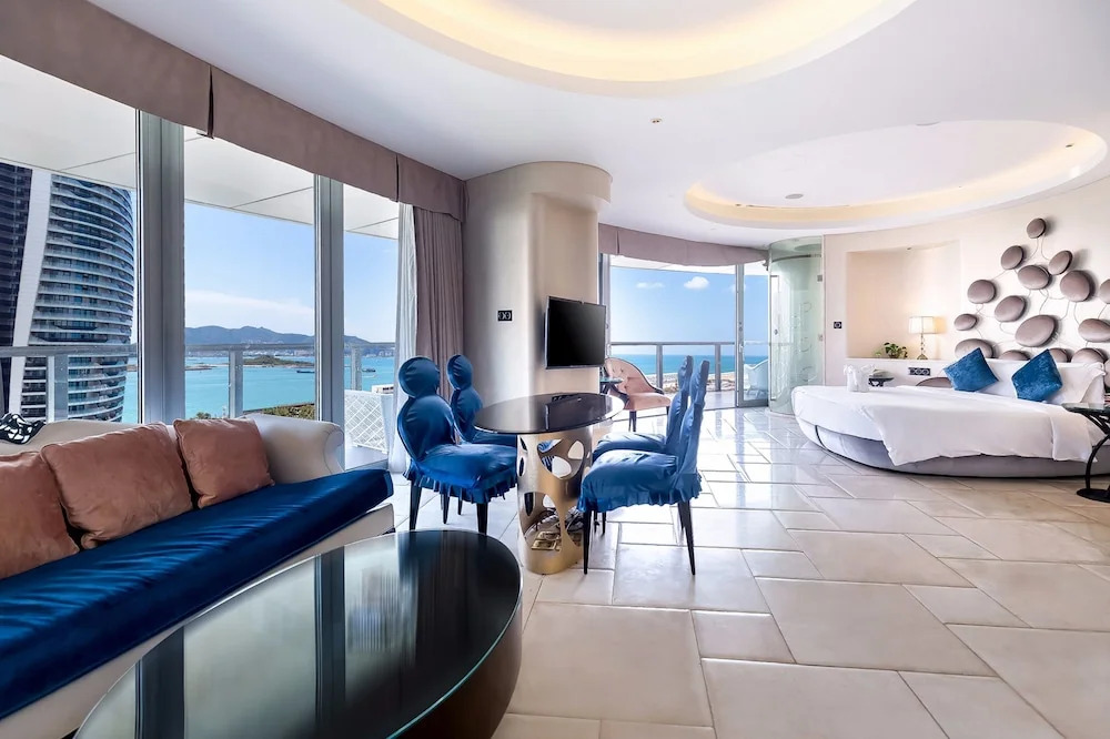 Yuejia Sea Apartment Phoenix Island