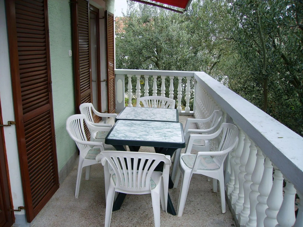 Mare - With Terrace - A1