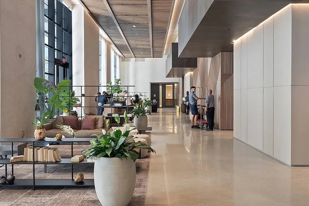 Luxury 1BR Penthouse, Bay & City Views Downtown