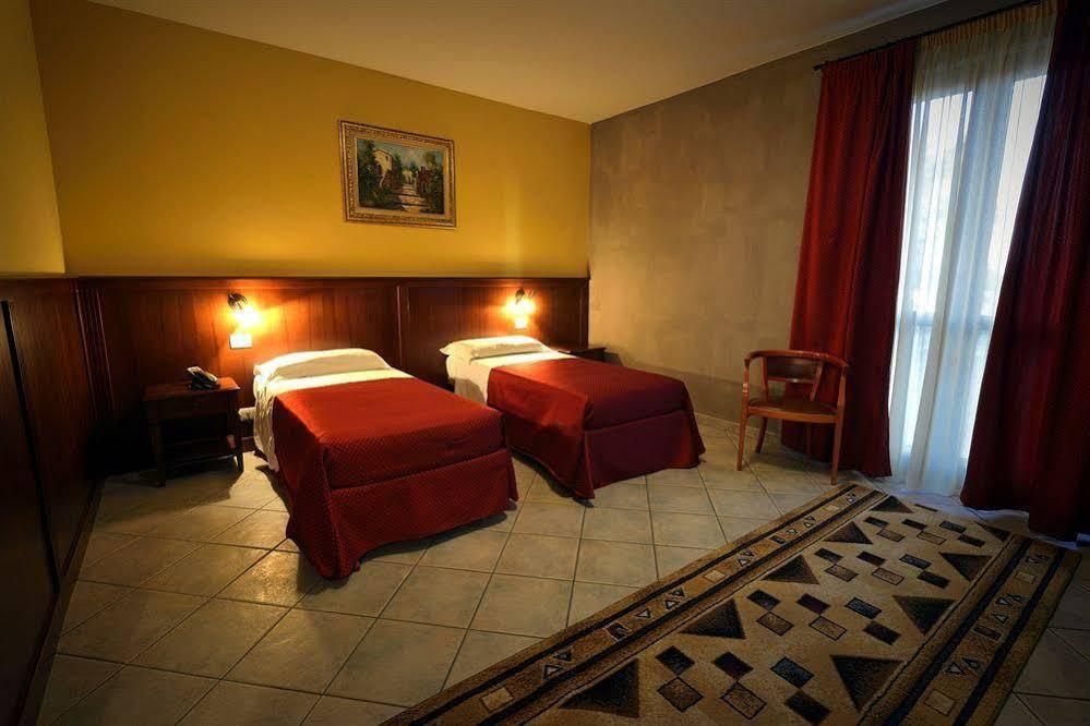 Hotel Oasis