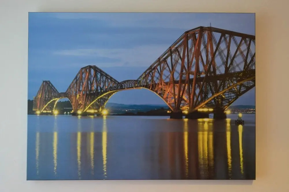 Modern 2 Bedroom Property in Central Edinburgh