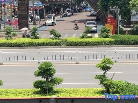 Xinyi Hotel B&B (Qiaogang Beihai International Passenger Terminal)