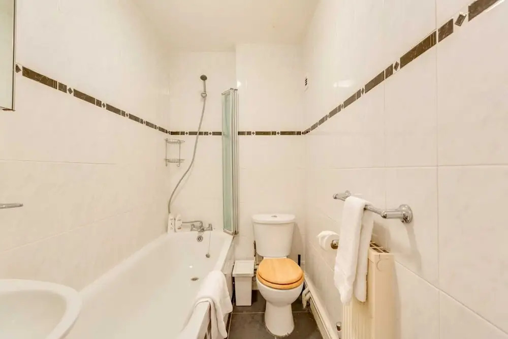 Bright Studio Near Borough and The Shard