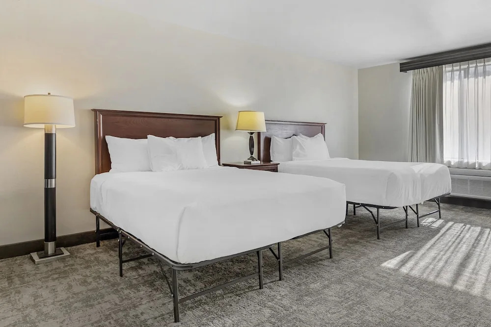 Seaport Inn and Suites