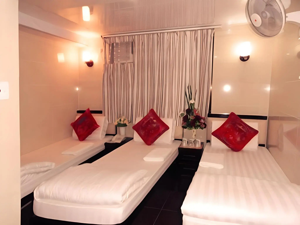 Germany Hostel Block D 24 HOUR RECEPTION 10TH FLOOR FLAT D8