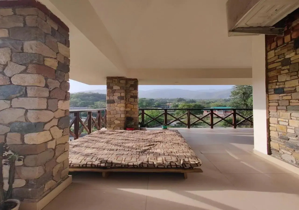 Ghughuti Baasa Home Stay, Dehradun