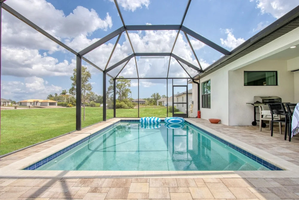 Sirenia by Avantstay Gorgeous Cape Coral Home w/ Pool & Modern Interior